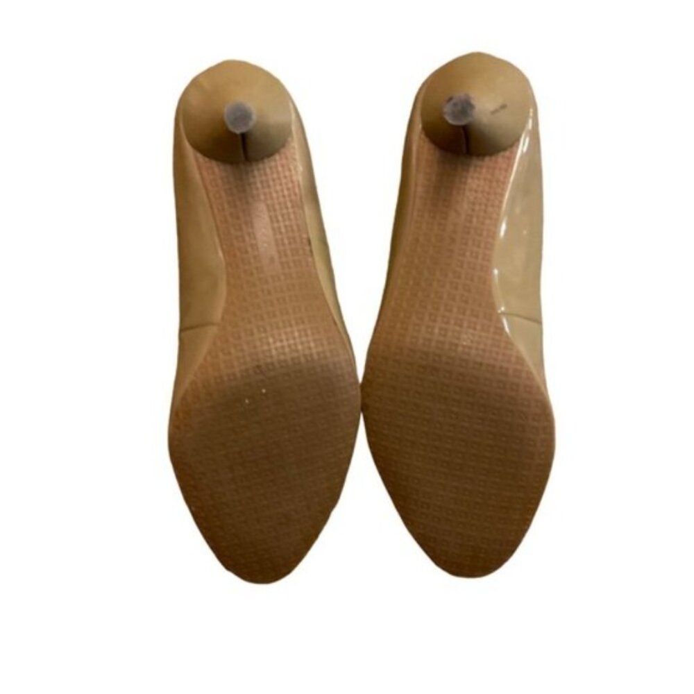 TAHARI | Tan Heels | Size 7 - Picture 8 of 12